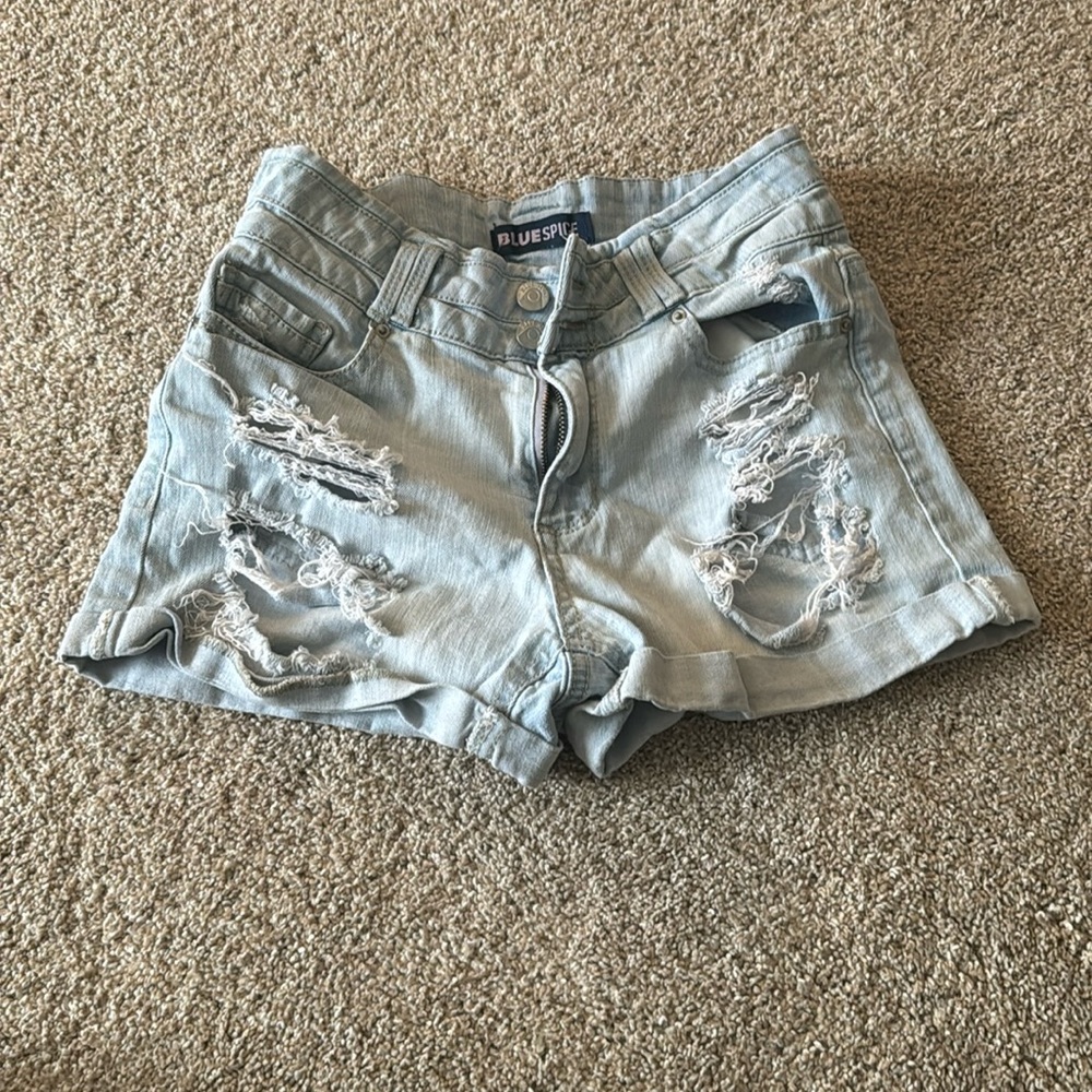 women’s ripped jeans shorts